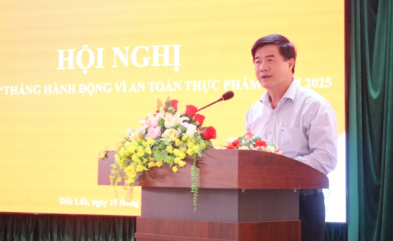 anh 4 - bai 15